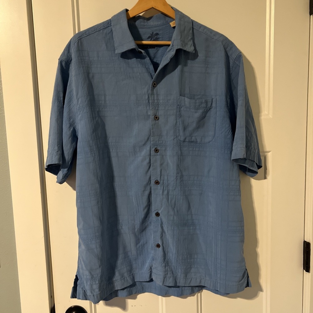 Tommy Bahama‎ Original Fit 100% Silk Button Up Shirt With Pocket Blue L